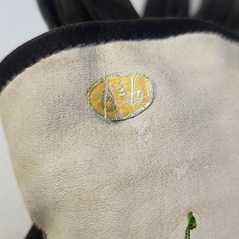 Vintage Kidskin Leather Gloves with Embroidered Flower